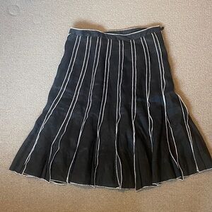 Tweeds Elegant Black Linen A-line MIDI Skirt with white stitch pleats sz 12